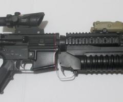 M4A1 RIS\M203 CLASSIC ARMY