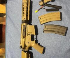 M4 RIS CQB con silenciador TAN