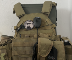 Uniformes, chalecos, cascos , chambergos