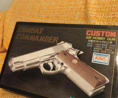PISTOLA AIRSOFT COMBAT COMMANDER